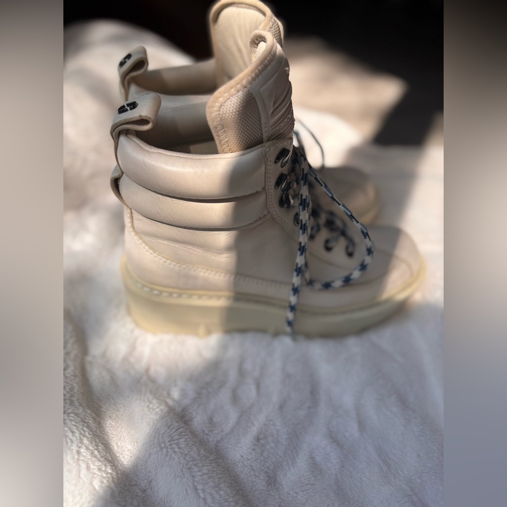 Marc Jacob’s boots - Picture 3 of 5